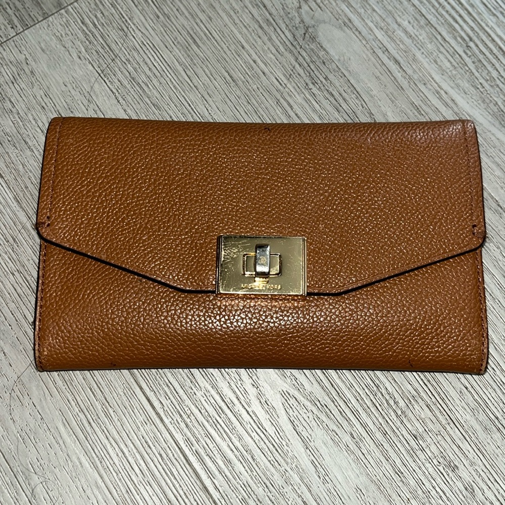 Micheal Kors brown and gold wallet!